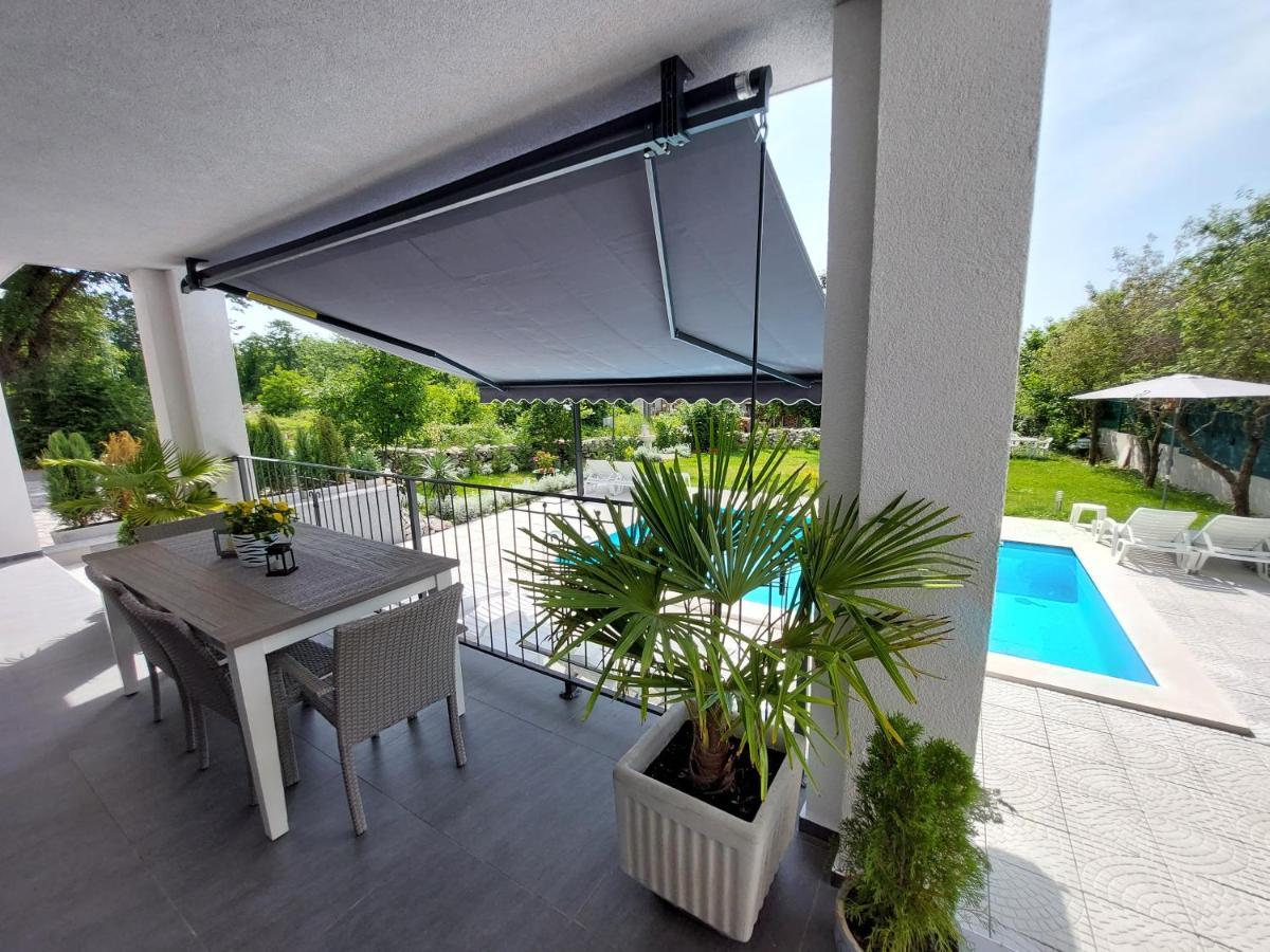 Villa Madlen Icici Exterior photo